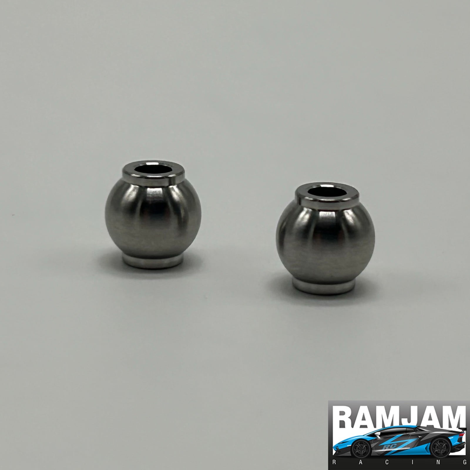 Arrma Kraton 6s v6 Titanium Outer Rear Pivot Ball Set